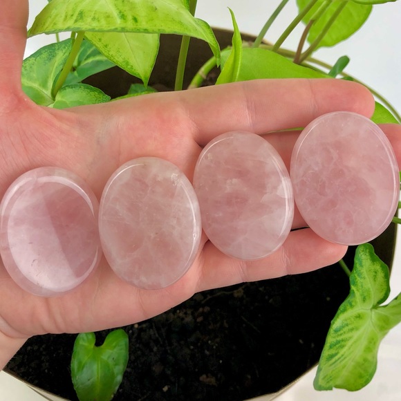 Rose Quartz worry stone palm stone oval thumb stone rock healing crystal gift - Picture 7 of 10